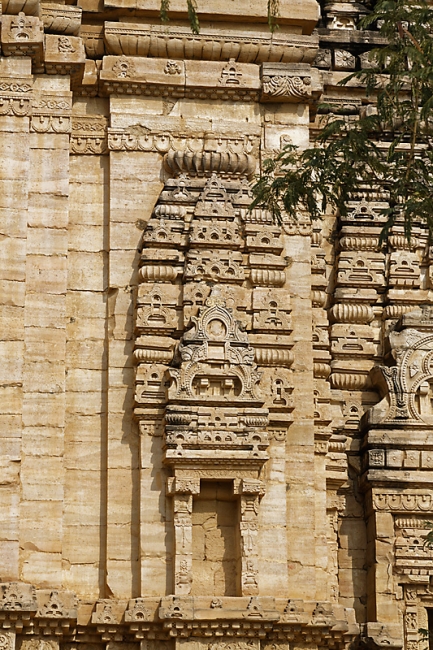 Gwalior-Temples de Sas Bhu-034